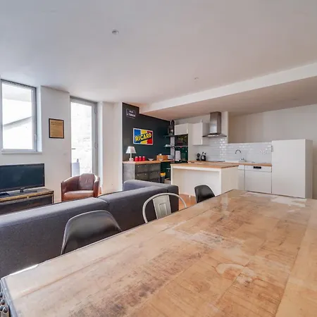 Vakantiehuis Le Faubourg - Duplex Pour 4 Personnes A *