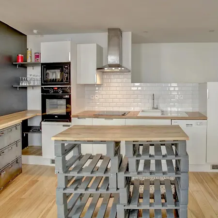 Le Faubourg - Duplex Pour 4 Personnes à Hébergement de vacances *