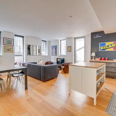 Hébergement de vacances Le Faubourg - Duplex Pour 4 Personnes à *
