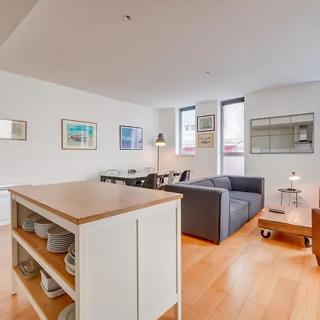 Le Faubourg - Duplex Pour 4 Personnes à Hébergement de vacances